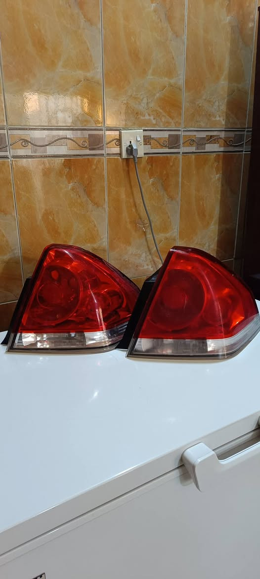 اسلام عليكم شباب بك لايت امبالا اثنينهن يمين سعر الواحد 25  بيهن فطر كلش بسيط والثاني ثلمه فقط مكان بغداد ***********
