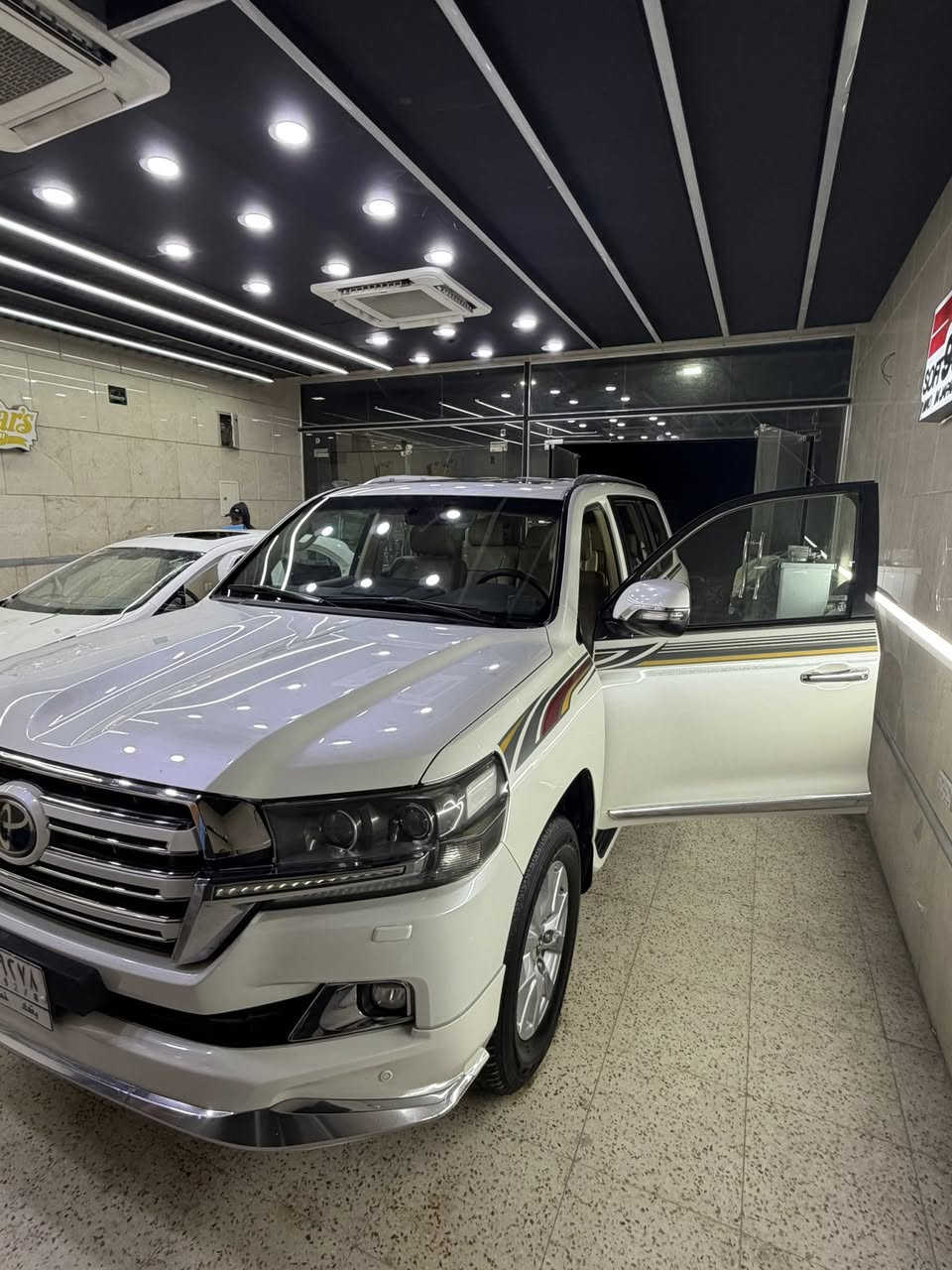 تويوتا لاندكروز GXR ✅✅
موديل ••••          2017   ✅✅ SAS ( ساز )

_فول مواصفات ••• 3 شاشات 

_6 :: سلندر

_محرك 4000

_جديدة 

_كراسي كهرباء 

_جلد بيجي بلادي 

_طفايه 

_سلايت

_3 شاشات

_تشغيل  عن بعد 

_السياره فول 1/1

_للاستفسار اكثر عن السعر وباقي التفاصيل 

اتصل على الرقم *********** - whats app ✅”
