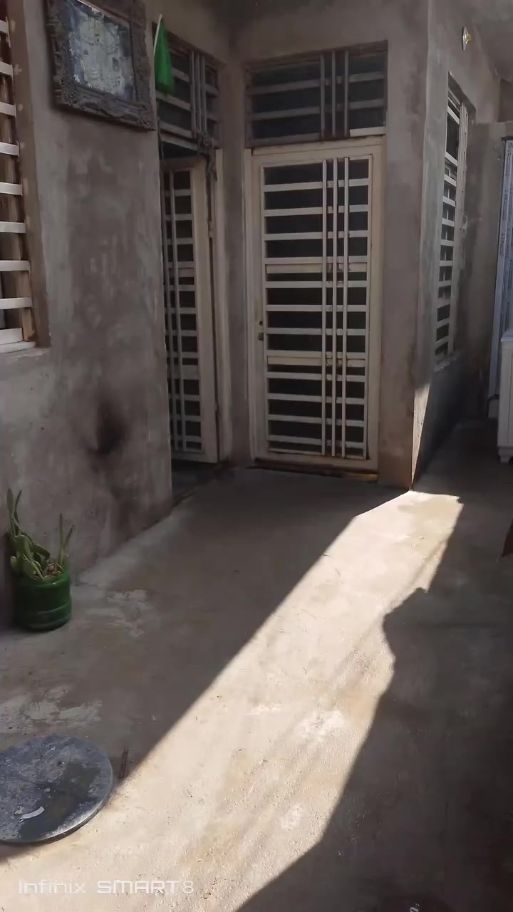 السلام عليك عندي بيت للبيع في أم الكبر والغزلان يم كراج ابو الريش البيت كامل نقص  بياض وكاشي للاستفسار الاتصال على الرقم ***********
