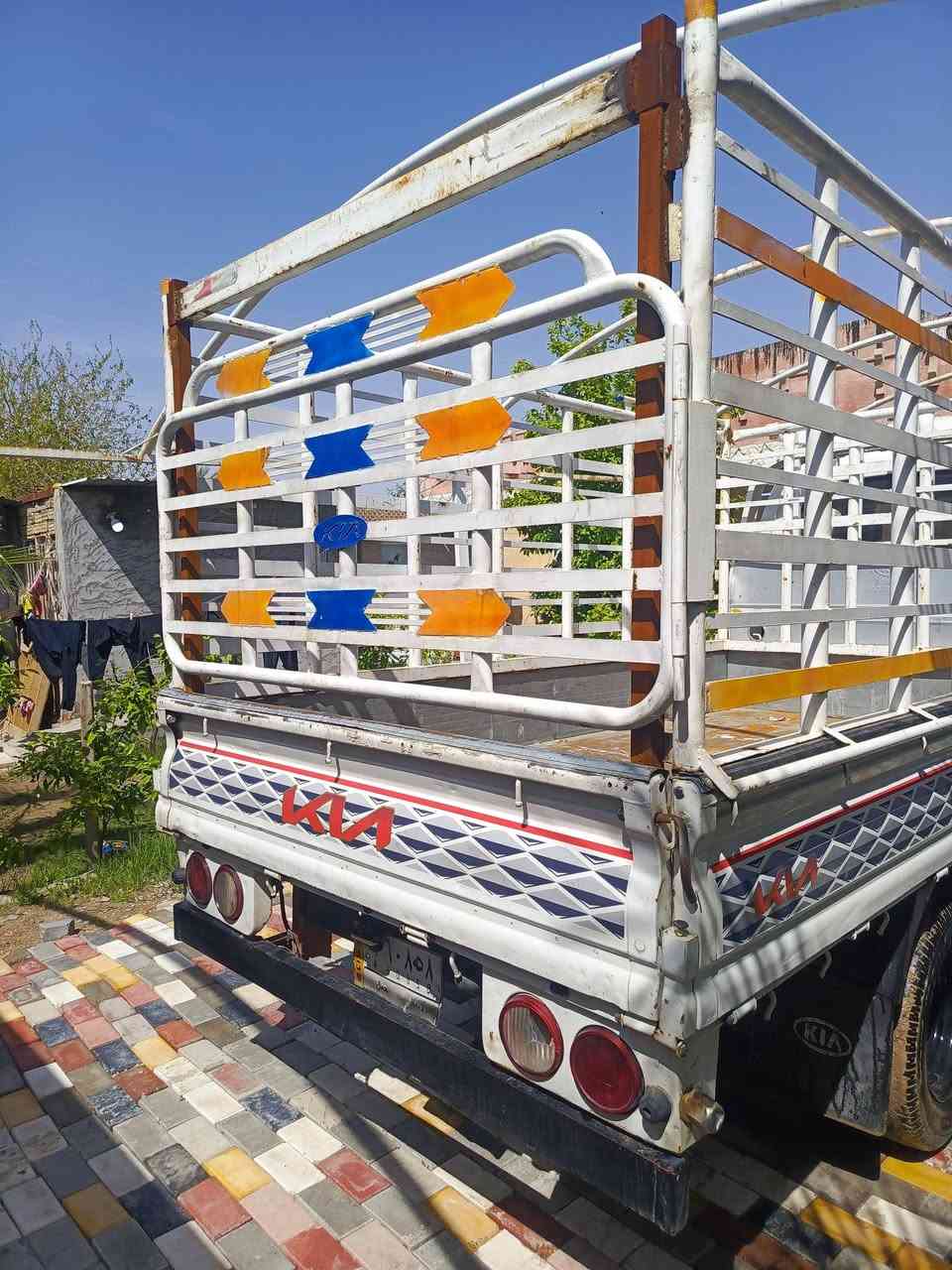 سلام عليكم
كيا فحل 
مكفوله من كلشي 
من محرك كير أكسل شاصي 
تبريد شغال 
محوره 14ستد 27تركي 
تانكي محور 120
العنوان بغداد 
السعر 128
***********
