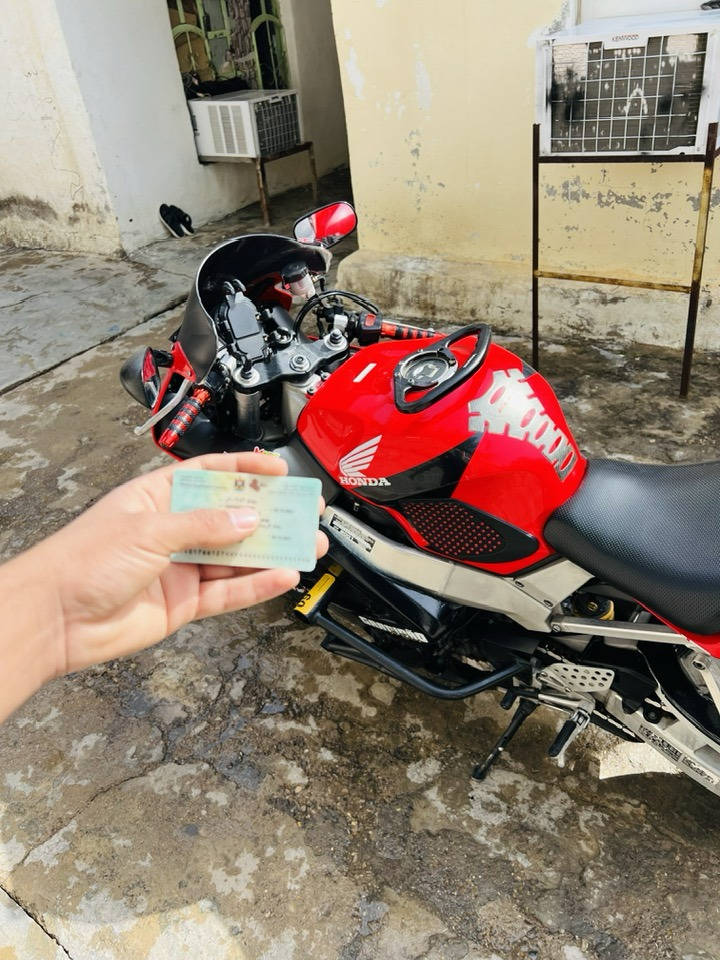 سلام عليكم إخوان العزاء دراجة HONDA 929RRرقم بغداد 🚦لوحات وسنويه تحويل ثاني مكينه مكفوله كفرات 85نضافتهن منضومة زينون عالي ناصي هدرز تيتانيوم ستان تلفون اصلي دراجة ادامة كاملة من بلكات فيتبم نوزلات مكفوله اخوان عنواني ديالى طريق دلي عباس سراجق الشراي يتصل ***********وتساب او تصل تحياتي للجميع
