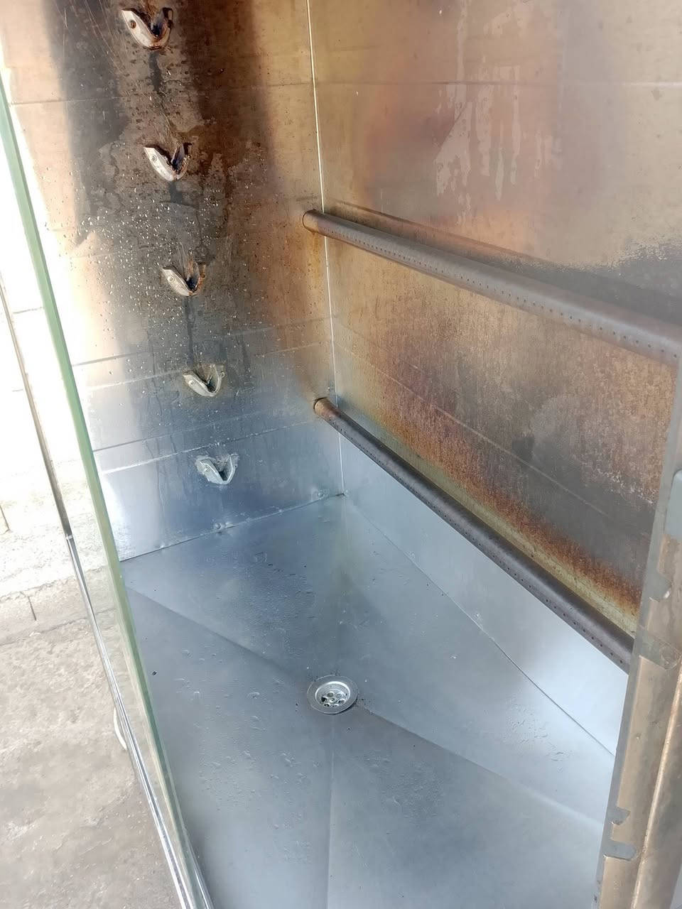 السلام وعليكم شوايه دجاج سوري ٦ شيش سل ستيل نضيفه كلش ماطور شغال وجديد لسعر ٣٧٥ مكاني بغداد


**إذا كنت صاحب هذا الإعلان وتريد حذفه لأي سبب، رجاءا أرسل رسالة إلى الدعم الفني**