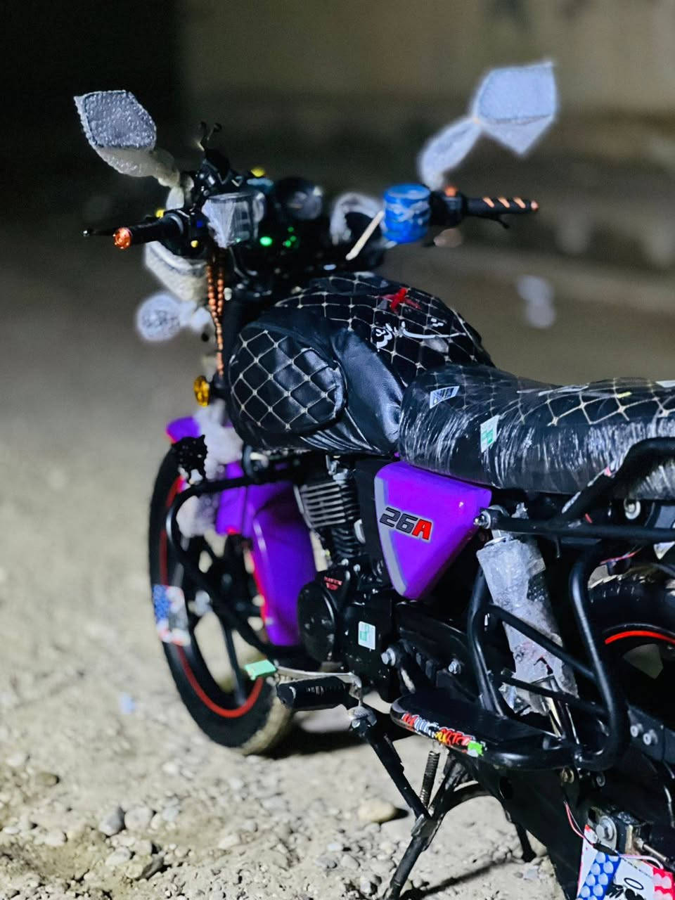 سلام عليكم دراجة دايوان2023مرقمه كامل سنويه محرك كير كله شرط نشاط خير من الله دراجه مجمبزه ومرتبه سعرها2،500وبيها مجال للطيبن مكاني بيجي رقمي ***********
