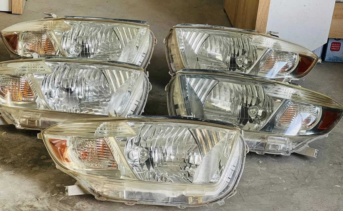 السلام عليكم ورحمة الله وبركاته 
اغراض تويوتا 
من 2008
الى 2013 
يده داخليه 
فيت بم كامل 
لايت امامي 
دبه ماء راديتر 
بلك اصلي تفصيخ 
المركز الياباني والامريكي
***********
***********
