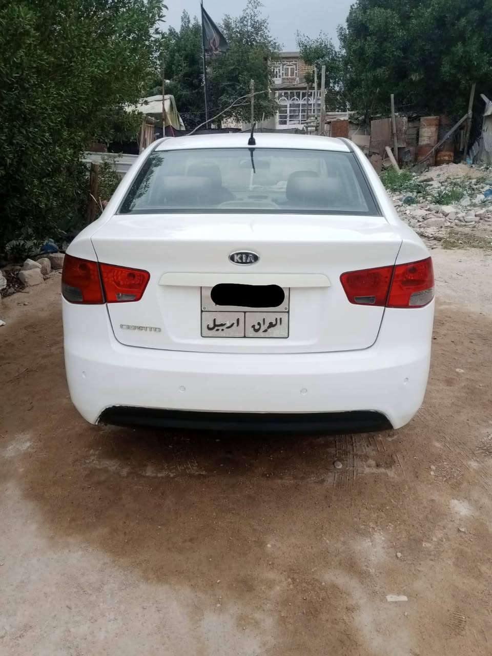 سلام عليكم سيراتو موديل 2011 السيارة رقم اربيل الماني  السيارة نص فول تحكمات ستيرن اشاير بلمري تحكمات مري حساسات  السيارة كفالة عامة عدة ربع الجاملغ الخلفي متغير لونة ورشينأ فقط الباقي كفالة عامة كير محرك 1600 حدادية تبريد كلة زيرو السيارة خير من الله السيارة ترايهة زيرو السعر88 وبيهة مجال للشراي 
مكاني نجف 
الرقم:***********
