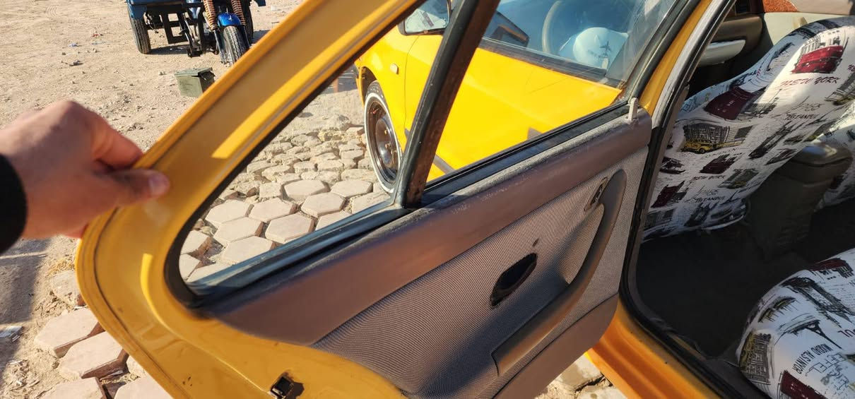 سلام عليكم سمند موديل ٢٠١٠ رقم واسط مصفرة هيئة و غرامات صدر جديد تايرات جدد كهربائيات 
السيارة ماعوزها شي مكاني كوت السعر ٢٢ وبيها مجال 
‏‪***********‬‏
