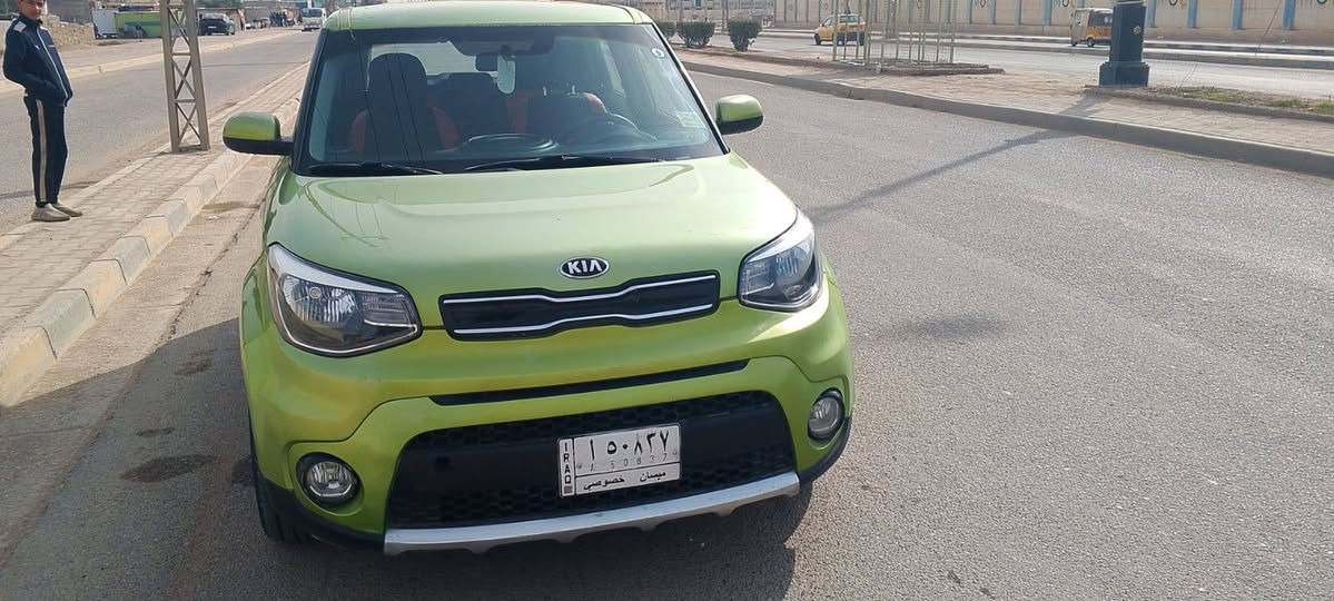 للبيع كيا صول موديل ١٧ وارد أمريكي مكينه جي دي مامفتوح رقم ميسان تحويل ثاني يوم سياره جديده ابشكل ماشيه ٥٥حقيقي مكان السياره ميسان لاتصال ***********السعر ١٢٢ وبيه مجال
