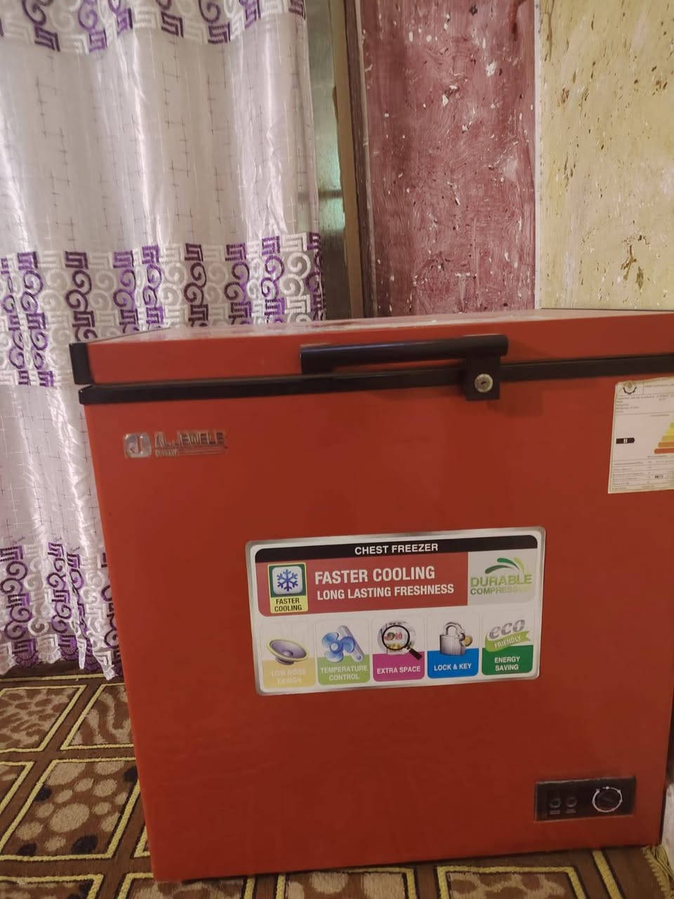 السلام عليكم  للبيع مجمده حجم صغير  شغاله تجميد فول مكان بغداد الامين ثانيه  ١٢٥ الف 
***********
