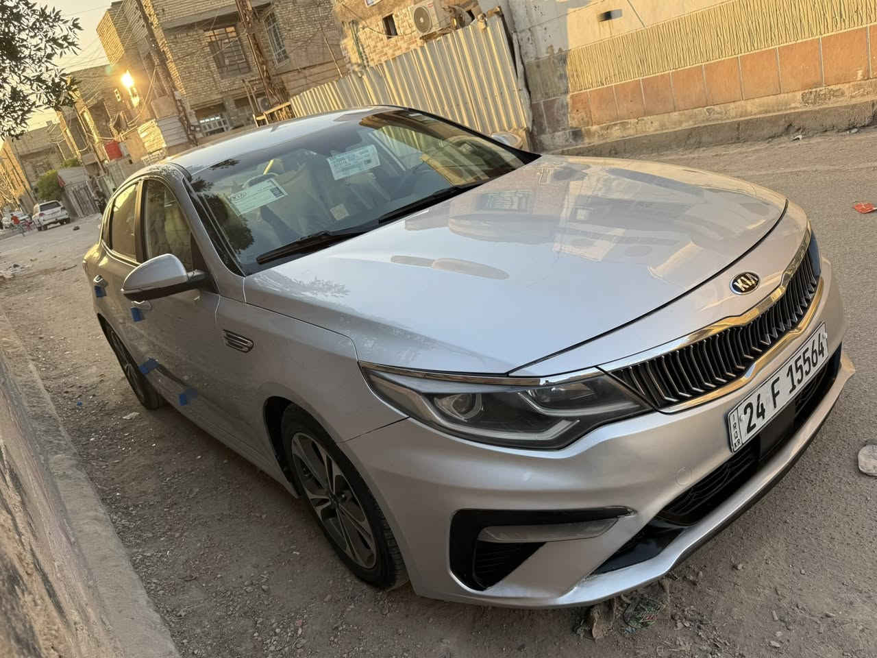 السلام عليكم اوبتما موديل ١٩ وارد امريكي حادثها بس بنيد مصبوغ وبلعراق بيها باب سايق انطخ وصار بي صبغ بدون دواخل فقط مكينه ٢٤٠٠ جي دي اي تخم تاير جديد صدر جديد تحكم ستيرن جهتين كامراًدواره رادار امامي تحديد مسار سياره جاهزه رقم دهوك وكاله عامه باسمي مكانها بغداد الغدير مقابل شقق زيونه عارضها ب١٢٠ وبيها مجال ***********
