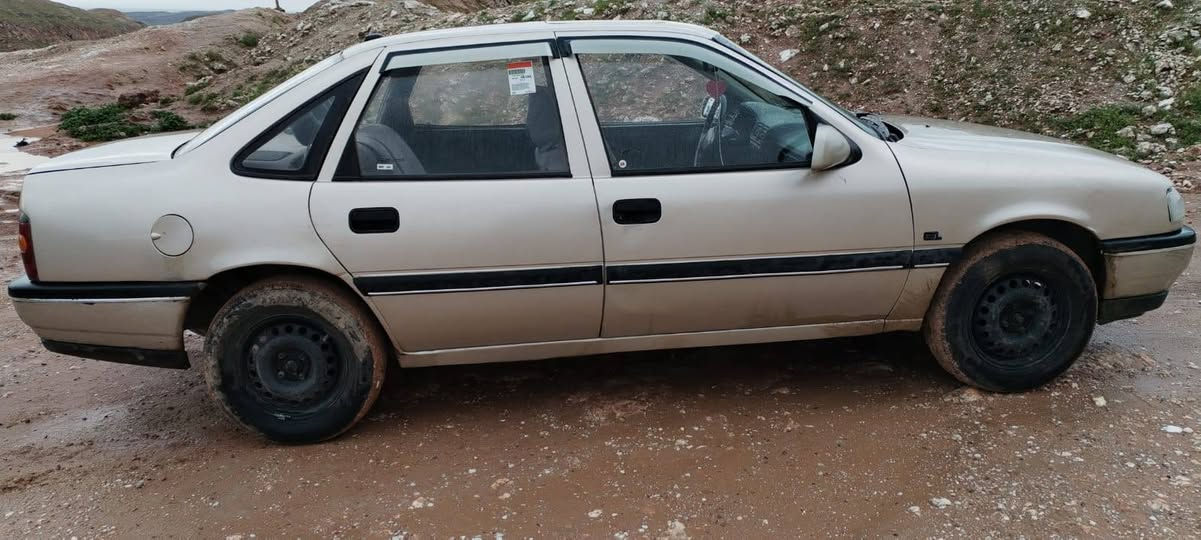 اوپل فكترا موديل1992 رقم سليمانيه كاربون بنزين بي سقف سلايت مكينه18 كير مكينه بشرط تحويل غراما بشرط سعر41 مجال رقم تليفون ***********
