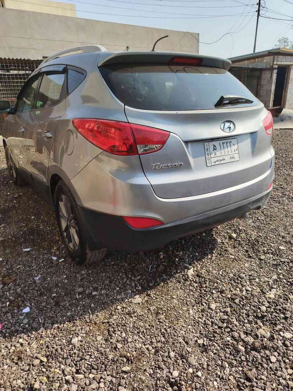 سلام عليكم توسان ٢٠١٥ أمريكي ليبل واحد ماشيا ٨٠ الف حقيقي سبير منازل فول مواصفات محرك ٢٤٠٠ تبريد قطعتين كشنات جلد كشن كهربائي تتفئ تبريد كامرا حساسات خلفيه وماميه تحكم استيرن جهتين تخم تاير صار اسبوع شاده رقم بغداد مميز بأسمي تحويل ثاني يوم مكفوله من برغي مامفتوح بيه ماعدا اكلير بيه عنوان بغداد النهروان رقم *********** سعر ١٣٥ بيه مجال
