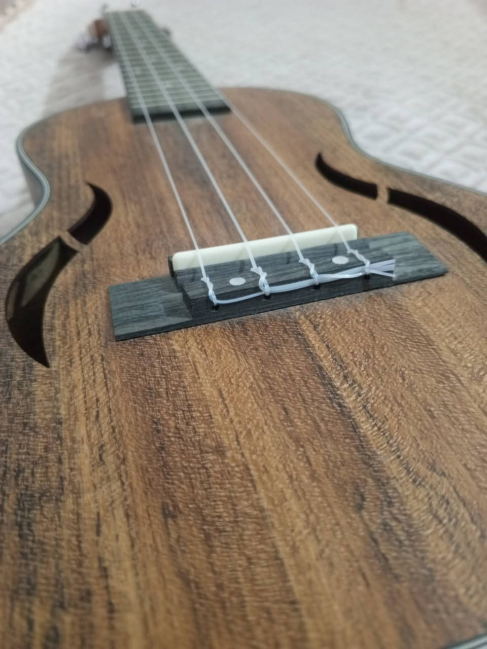 قيتار يوكليلي حجم صغير صوته حلو
يجي بدون ملحقات، سعرة 90 وبي مجال
مكاني الناصرية واكو توصيل محافظات 
للأستفسار خاص وتدللون❣️.


**إذا كنت صاحب هذا الإعلان وتريد حذفه لأي سبب، رجاءا أرسل رسالة إلى الدعم الفني**