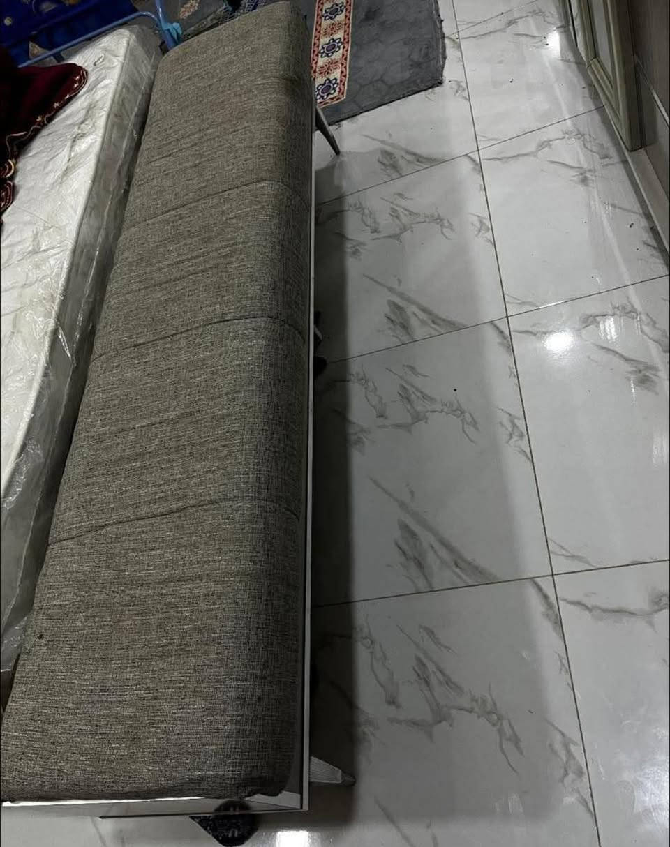 السلام عليكم غرفه نوم تركيه للبيع نظيفه مابيه ضرر كهربائياته شغاله مكاني بابل تواصل واتساب فقط ***********
