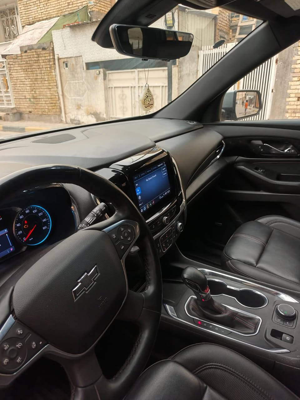 2023 CHEVROLET TRAVERSE AWD RS
شوفرليت ترافرس 2023 فئه RS اعلى المواصفات للاخير 
 
  محرك 6 سلندر 3600
3-  كير اوتماتيك ب 9 سرعات 
5- نظام الاربعة كاميرات  360 درجة 
6- كاميرا خلفية اضافية 180 درجة 
7-بصمات عدد 6  تشغيل وابواب و جنطة 
8- قبق جنطة كهربائي شفط 
9- لايتات زينون عالي ناصي مع حاجب LED 
10- كشافات دعامية وحساسات خلفيه
11- رادار امامي 
12- رادار خلفي  
13- مانع للتصادم مع التنبيه الداخلي
14- حساسات الاجتياز الجانبية نقاط عمياء
15-  دبل صالنصة خلفية 
16- غرفة السيارة جلد اسود قيطان احمر 
17- تحكم ستيرن جهتين متكامل مع تحكم الرادار 
 18- السيارة بنظام تبريد 3 قطع مع 7 راكب 
19- كراسي وسطية منفصل VIP
 20- شاشة دشبول مع شاشة وسطية سلايد مع قاصة داخلية 
22- السيارة ماشية 40 الف كيلو متر

 وبيه خير من الله بعد مواصفات ما مذكورة


**إذا كنت صاحب هذا الإعلان وتريد حذفه لأي سبب، رجاءا أرسل رسالة إلى الدعم الفني**
