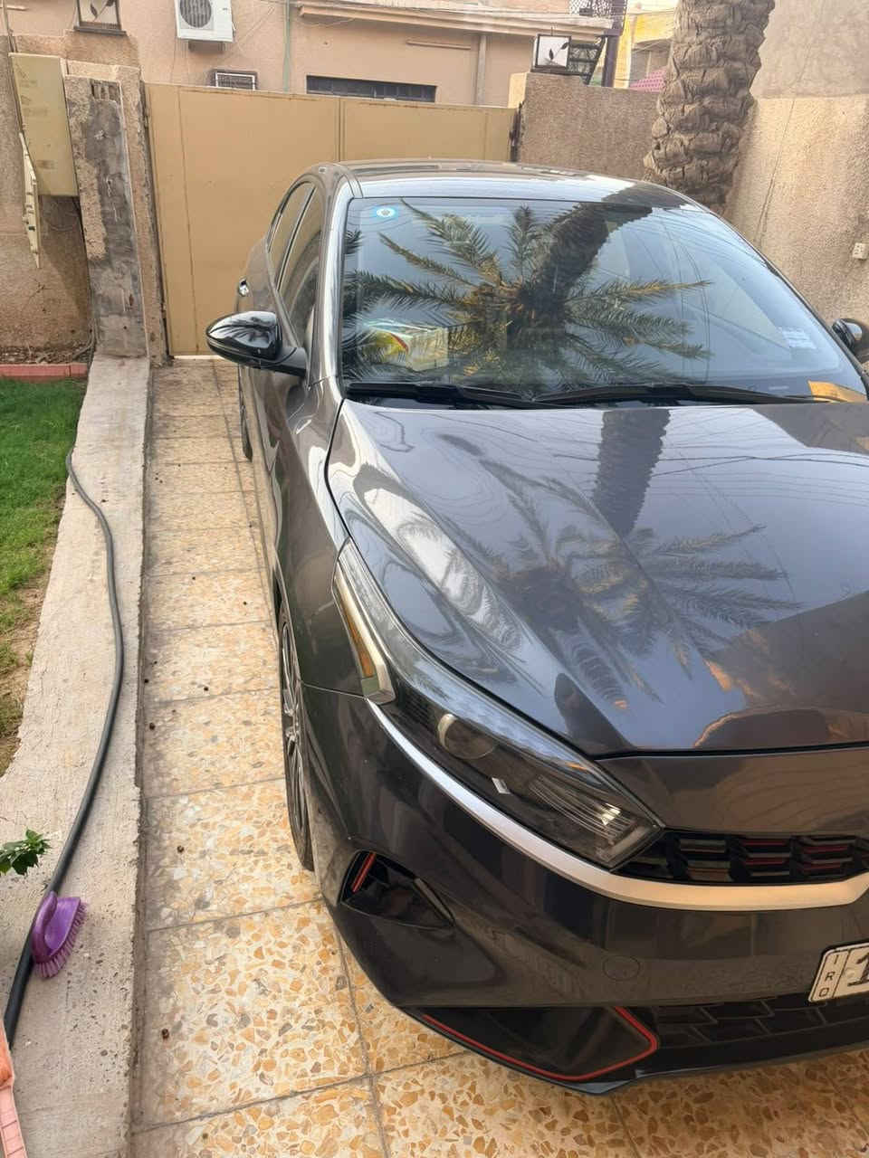 السلام عليكم
للبيع فورتي 2023 Gt line 
فول مواصفات عدا الفتحة 
حادثها جاملغ تبديل وربع البنيد صبغ بدون دواخل 
صور الحادث مرفقه بالمنشور 
مكينه كير مكفولات 
السعر 148 وبيها مجال جدا بسيط 
مكان السياره السيدية 
***********
