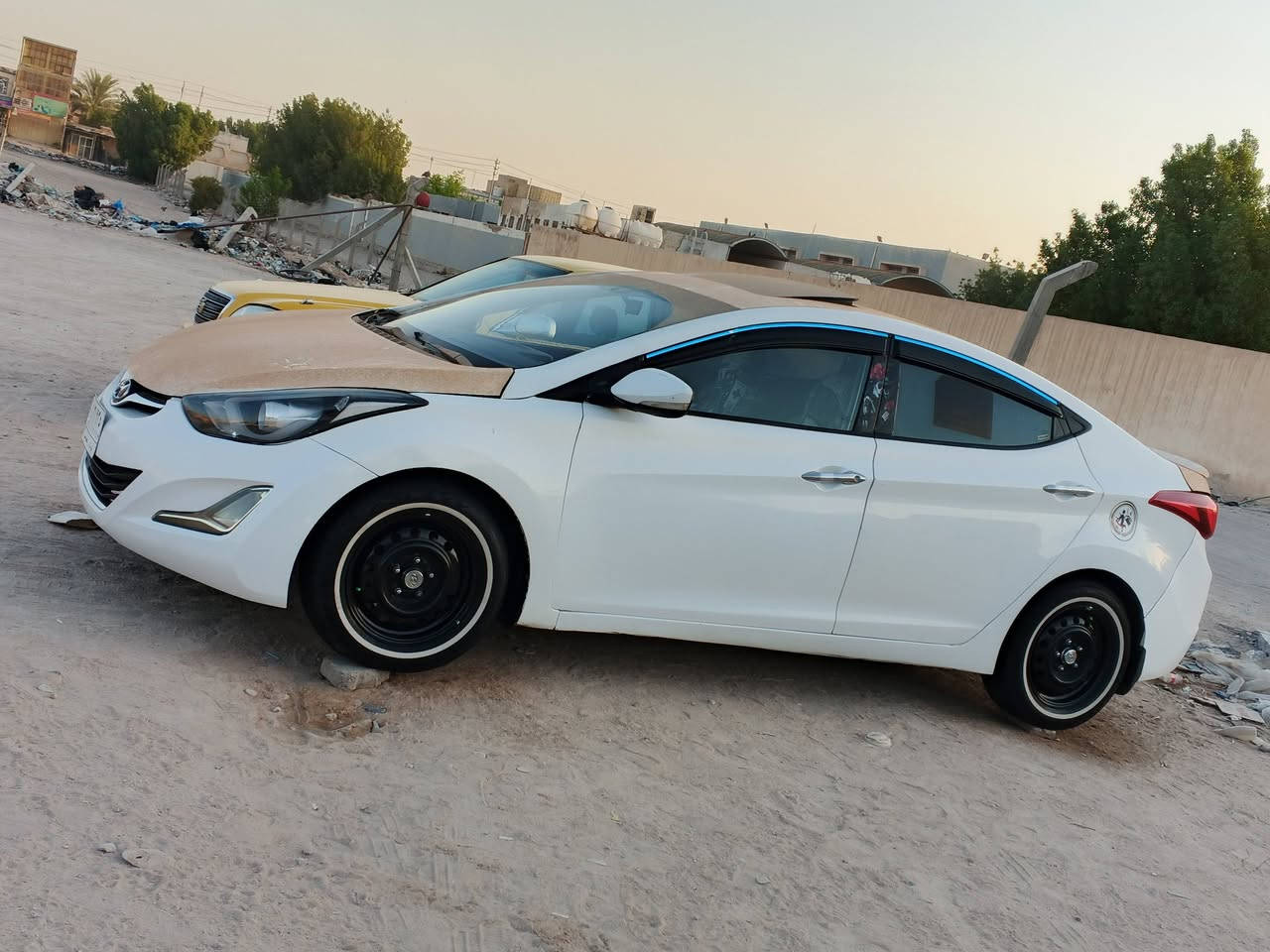 السلام عليكم النتر موديل 2015سياره جاهز رقمه كربلاء ابسمي محرك 2000 مكينه وكير وحداديه وكهرباته كله جديد وتخم تاير سياره بيه صبغ احزام مروس حسب القناعه السعر 108وبيه مجال توصل ***********
