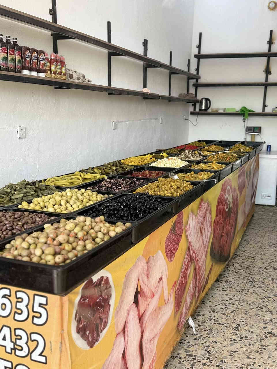 عله بركه الله تم افتاح طرشي ومخلات زيتونه الفرع ٢ 
السايد الواحد مقابل حمام الامراء 
طرشي بأنواعه عجين فلافل 🧆 عمبهً صاص 
راشي معاصرتي من الشجره للخلاط دبس الذهبي 
للستفسار *********** جهاد
