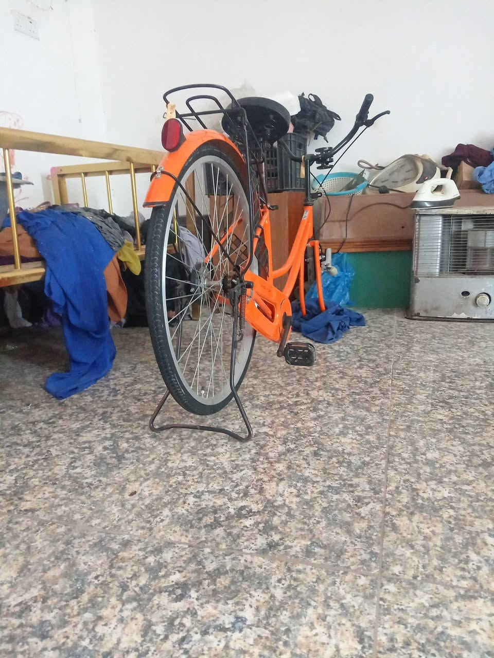 سلام عليكم بايسكل للبيع مكفول من عده زلغه خفيفه الرقم للستفسار ***********
