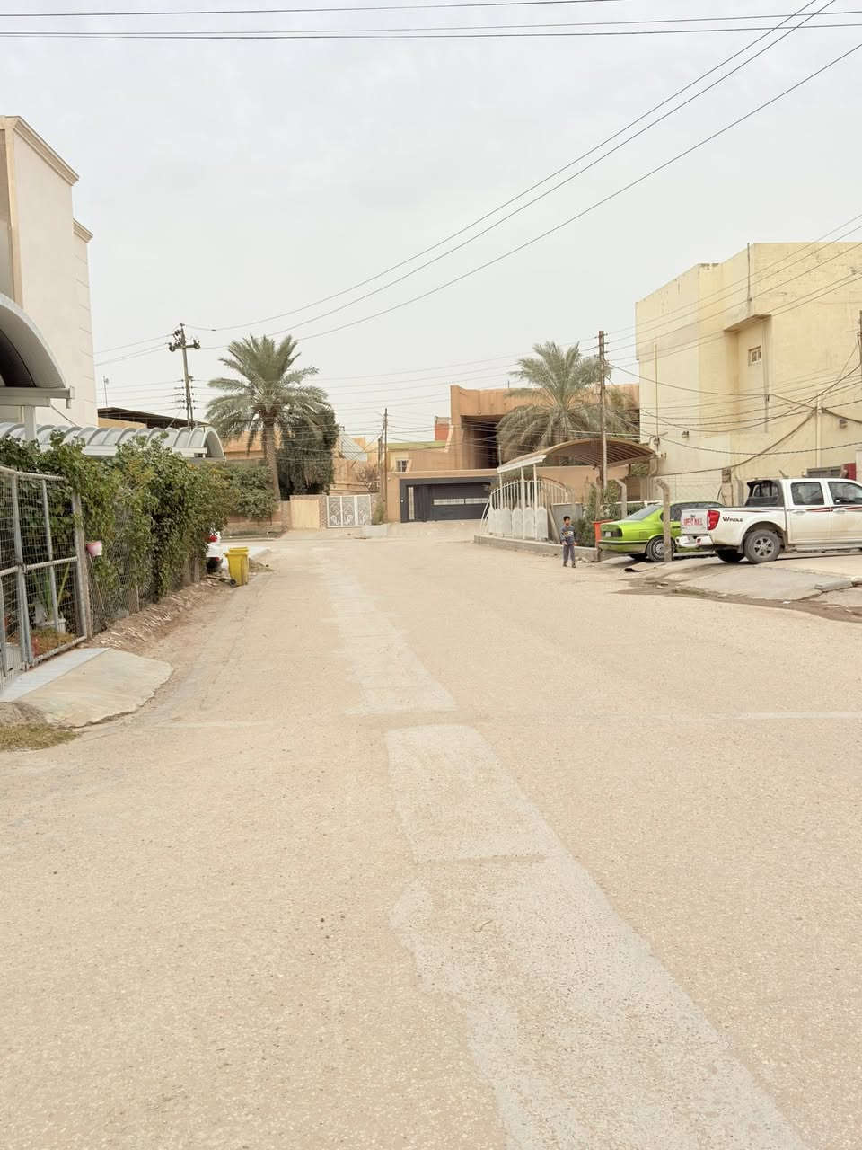 ⭕️دار قديم يعتبر عرصة في حي الامير على شارع عريض ٢٠م قريب مدرسه حي العامل 

⭕️المساحة ٤٧٦م طابو صرف الواجهة ١٧ونص 

⭕️لطلب السعر مراسله الصفحة او الاتصال على الارقام 

*نستقبل جميع عروضكم السكنية 🏠 والتجارية 🏡 بكافة مناطق الحلة 
……………………………..
للمزيد من المعلومات

مراجعة مكتب بابل الكائن في شارع ٦٠ مجاور مطعم كنتاكي هاوس او الاتصال ☎️ 

***********ابو احمدالاسدي  
***********احمد الاسدي
***********امير الاسدي
