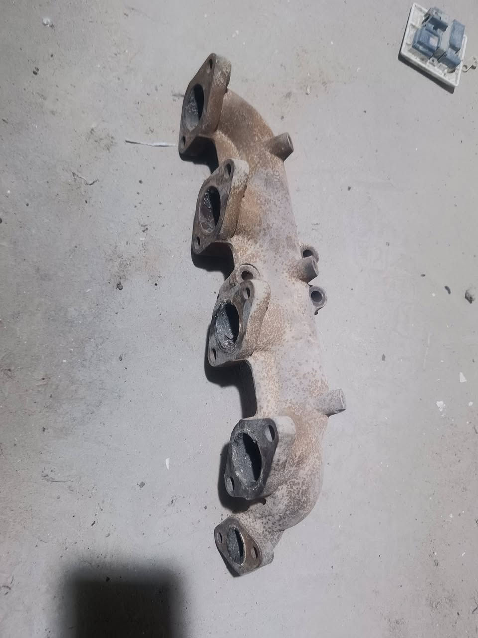 السلام عليكم  يتوفر قطع غيار مستخدمة شرط الفحص والضمان المكان البصره الزبير***********
