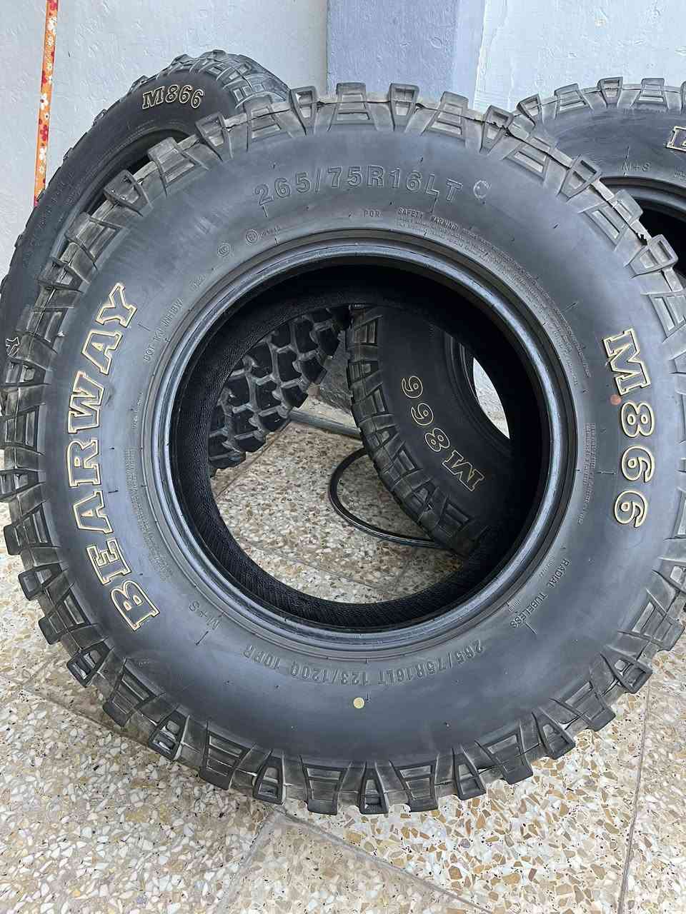 من رخصه مدير الكروب
سلام عليكم
تخم تاير نوع خشن لقمه وسط
صيني درجه اولي
 بدون ضرب
بدون فطر 
بدون بنجر
السعر300وبي مجال بسيط
رقم الهاتف***********
