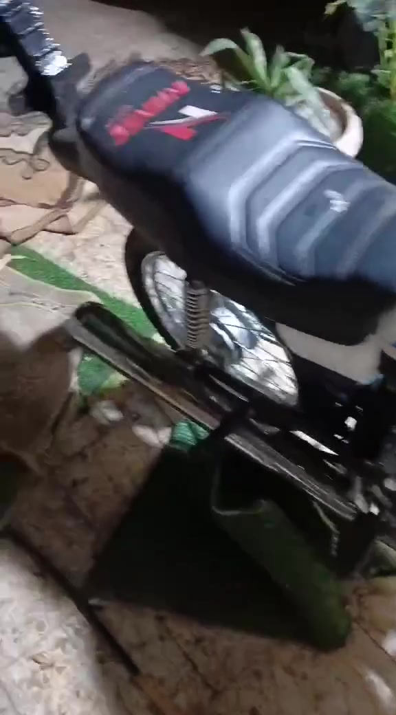 السلام عليكم دراجه للبيع شاصي سكنر تعمير ٢٦ مكينه خير من الله ما مفتوحه دراجه سعر ٦٠٠ وبيه مجال للطيبين مكاني نجف ليريده يعلق واني اراسله او مراوس بفراشه نضيفه كون ما مفتوحه لو تعبانه


**إذا كنت صاحب هذا الإعلان وتريد حذفه لأي سبب، رجاءا أرسل رسالة إلى الدعم الفني**