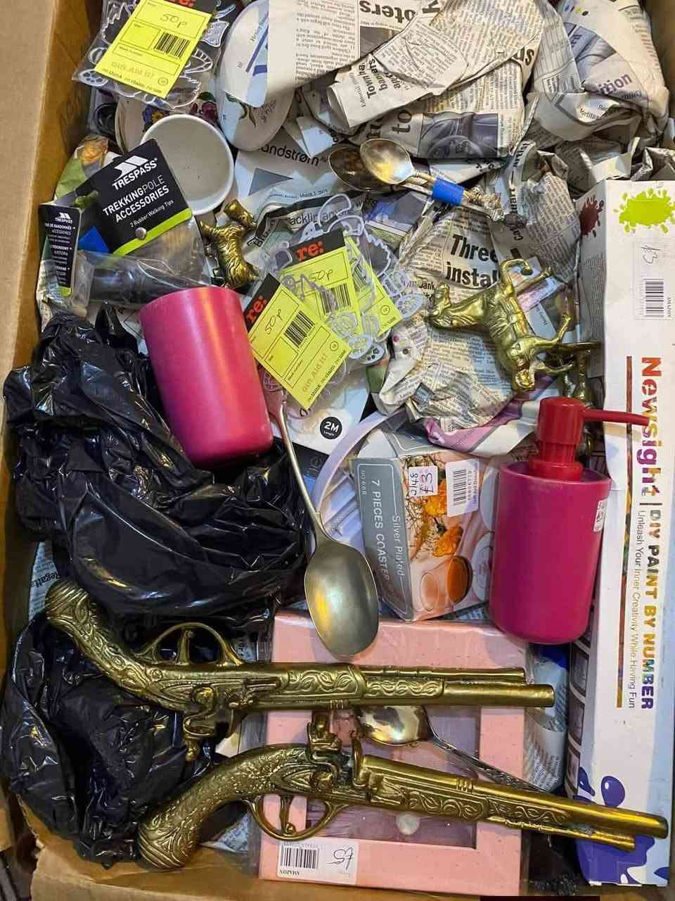 كراتين منزلي ماركه العدنان بالات انكليزي يحتوي الكارتون كهربائيات تحفيات فرفوري كارتون غير محدد كلشي يجي بي كبس شركه مثل ما موضح في الصور يتوفر توصيل لجميع محافظات
اسعار تنافسيه لأهل الجمله والمحلات والبيجات التجاريه


**إذا كنت صاحب هذا الإعلان وتريد حذفه لأي سبب، رجاءا أرسل رسالة إلى الدعم الفني**