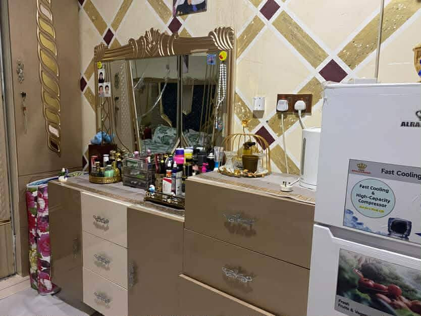 غرفه تركيه بابين فتح وبابين اسلايت 6 قطع السعر 350 الف للتواصل ***********
