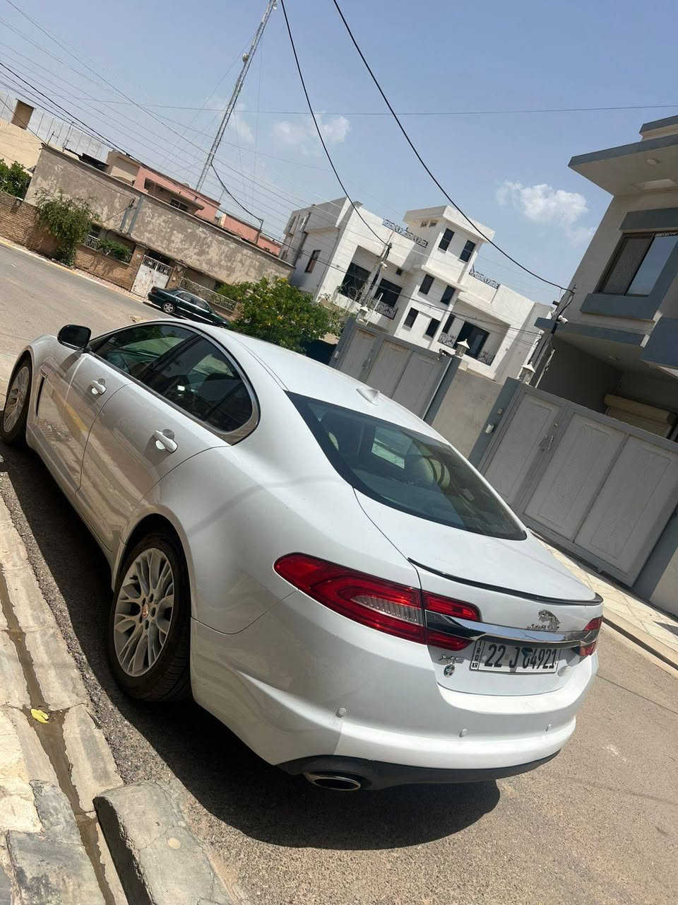 السلام عليكم
جاكوار XF 2015 2.0L
جاكوار خليجي اكس اف وكاله سردار صفر عراق كفاله عامه عدى بارد في الجنطه بدون دواخل بدون ارباك بدون اي شي سياره جديده بمعنى الكلمه
فول مواصفات محرك ٤ سلندر ٢٠ توربو المرغوب ماشي ٩١  الف ميل فقط 
سياره بدون اي خلل بدون مصرف جاهزه السياره 
مكانها كركوك رقم اربيل باسمي
تحويل شرط 
سعر ١٢٥ ورقه و بي مجال للطيبين
اي استفسار اتصال على الرقم
***********
