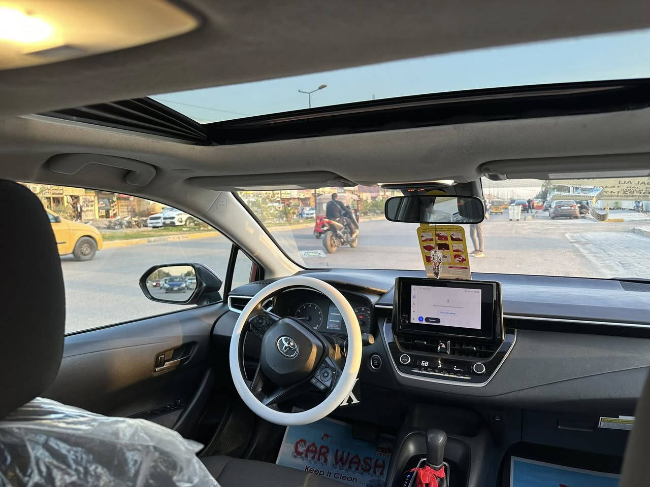 سلام عليكم 
تيوتا كورلا 2023
فووول مواصفات 
بدون دواخل بدون ايرباك 
***********
بغداد / الدورة
