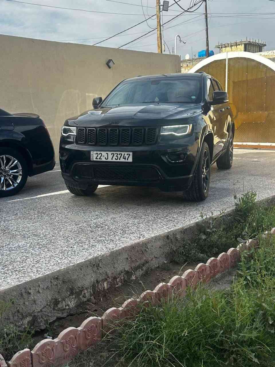 السلام عليكم ( مكلف بالنشر )
جيب لاريدو امريكي موديل 2021 ليمتد فول
حادثها بنيد وجاملغات ثنين 
فقط شاصي ايمن بي تصليح
كير و محرك خير من الله 
محرك 3.6L 
رقم اربيل تحويل مباشر 
رقم الهاتف : *********** يوجود واتساب
