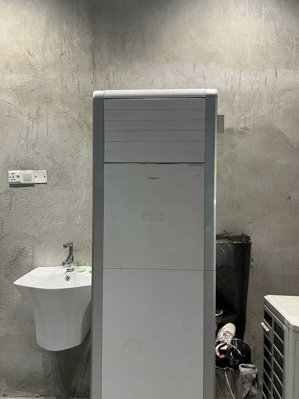 السلام عليكم 
توست 3 طن 
غاز 410 
نظيف جدا جدا 
بدون نقص مغسول وجاهز 
جيب وشد بدون نقص ضمان شهر 
السعر 925 الف 
يوجد خدمه توصيل داخل بغداد فقط 
0771.443.0446
