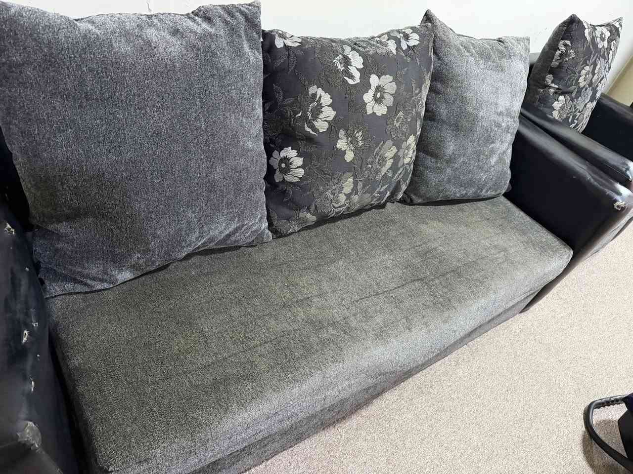 للبيع ١٠٠$


**إذا كنت صاحب هذا الإعلان وتريد حذفه لأي سبب، رجاءا أرسل رسالة إلى الدعم الفني**