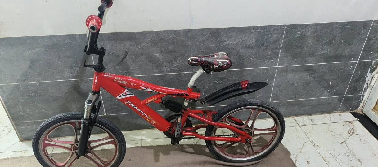 باسسيكل  من نوع "كوبرا" (Cobra) بحجم 20 إنش، السعر  50


**إذا كنت صاحب هذا الإعلان وتريد حذفه لأي سبب، رجاءا أرسل رسالة إلى الدعم الفني**
