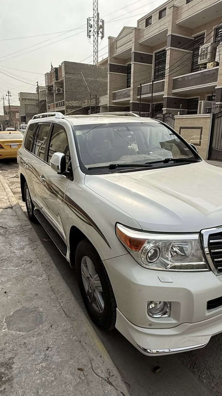 لاندكروز 13 فطيم
ماشية 107 رقم بغداد الجديد 
38سعرها.  ***********
