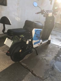 R9موديل 25بطاريتها 5كبار دراجه شرط الفحص بحاله الوكاله مستخدم اقل الشه...