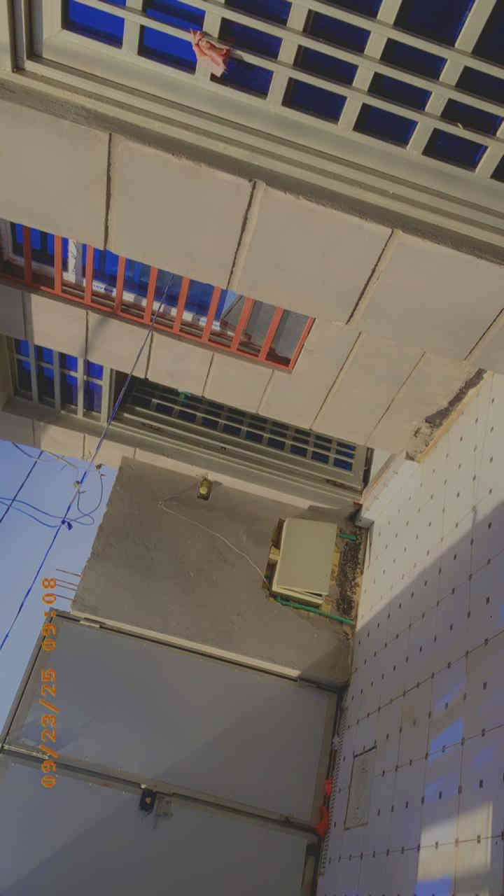 السلام عليكم
دار بضغط الخشب مساحه 150 متر بناء درجه اوله حديث 
عدد الغرف 2 
عدد الصحيات 2 
مطبخ 
استقبال 
صاله 
الدار ينباع مع الأثاث 
استفسار اكثر اتصال ع الرقم 
***********
