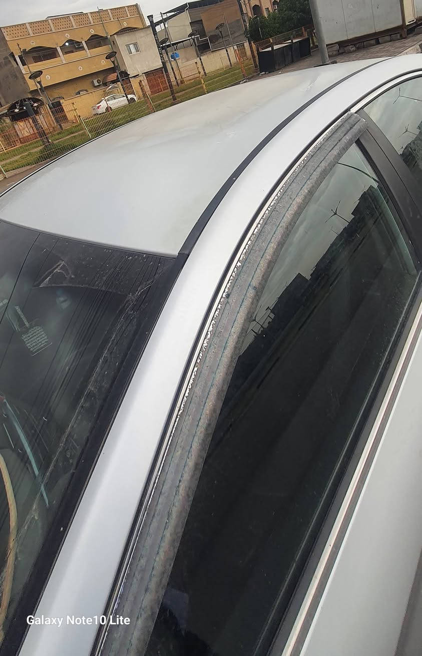 سوناتا وارد كوري خط واحد بانزين عادي  للبيع موديل 2017 مكفولة من الضربة رقم بصرة  السعر 125$ للاستفسار ***********
