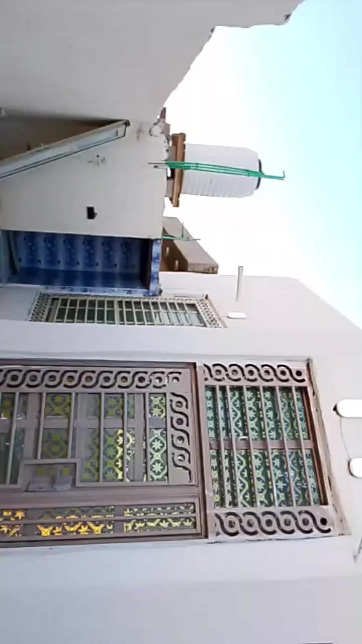 سلام عليكم البيت البيع كامل  ميتين متر حي زيتون  خلف عمارات الزيتون ***********
