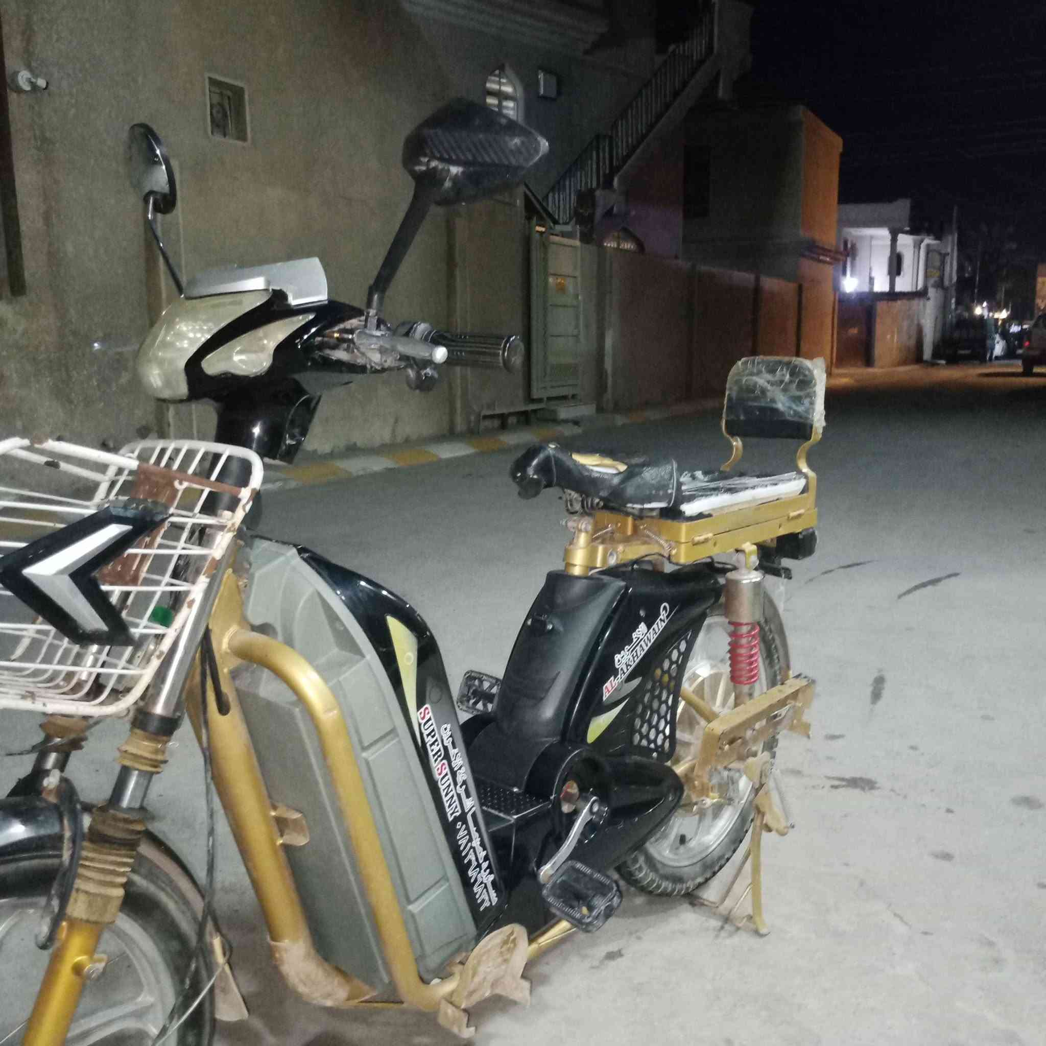 السلام عليكم
@بيع وشراء الدراجات الشحن
موطور شحن الاخوين للبيع مستخدم 1سنه ــ الموطور بي ضرر خفيف + بدون بطاريات 
السعر / 170 وبي مجال 
العنوان /الفلوجه ـ الرساله 
الهاتف/ ***********
