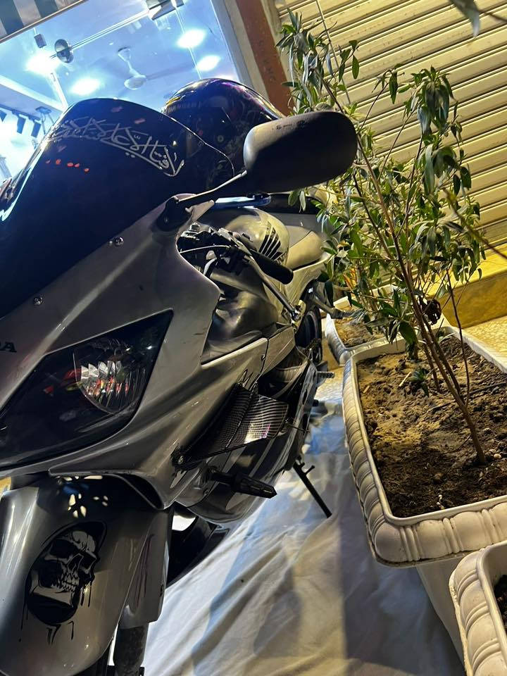 السلام عليكم رمضان كريم   شلون الشباب دراجه افوراي موديل 2004مكينه 600cc  للبيع وسعرها مناسب مكاني بغداد الحريه او حي العدل بيها ملاحضات كلش بسيطه وسهلات مكينه خير من الله جيب فيتر وفحص ***********فقط
 ‪+964 771 558 0954‬ واتساب او اتصال ما متواجد فيس  وبيجيني مارده محتاج وعارضها سعرها  المقدس 22ومجالها حك جيتك
