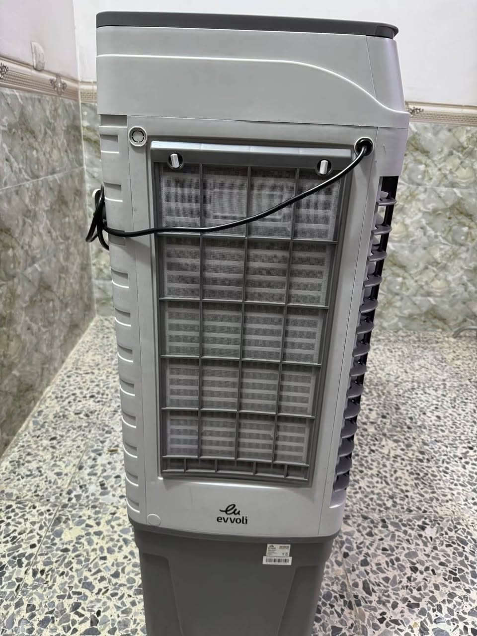 مبرده  جديده لوك مستعمله اسبوع تصير داخليه وتصير خارجيه السعر ١٦٠ وبيه مجال الموبايل ***********
