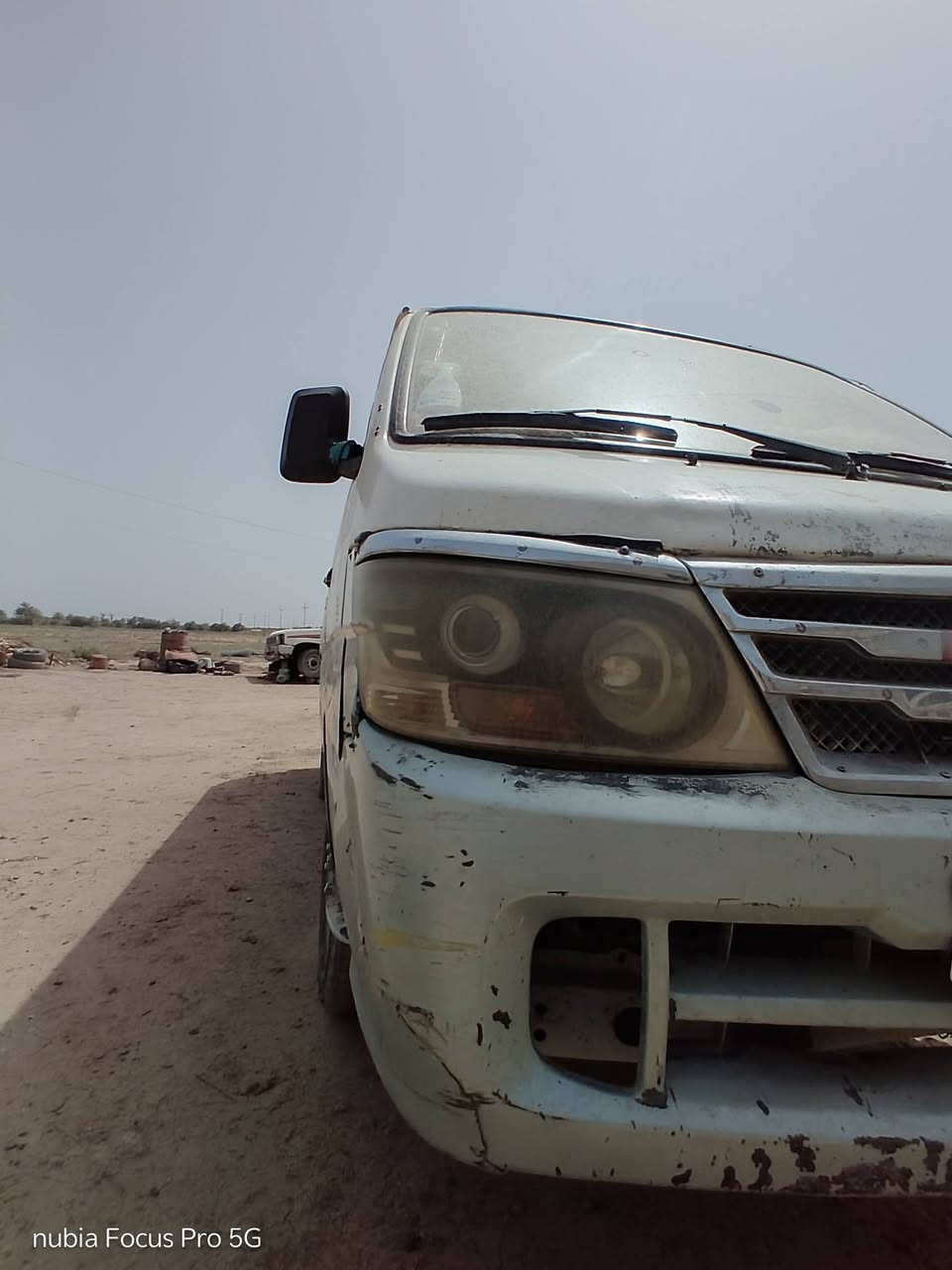 سلام عليكم جنبي ناصي رقم احمر بغداد  راعيها بغداد موجود
سياره خير من الله محرك كير كفاله بس اكسن بيه ونه قليله تخم تاير باتري جديد دينمو جديد والكشر شوفت عينك موديل 2009 سنويه عضم عاج  سعر 28 بيه مجال او مراوس  حسب القناعه مكاني ناصريه رقم ***********
