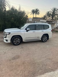 لاندكروز • ٢٠٢٣ • ٧٠٠٠٠ كم