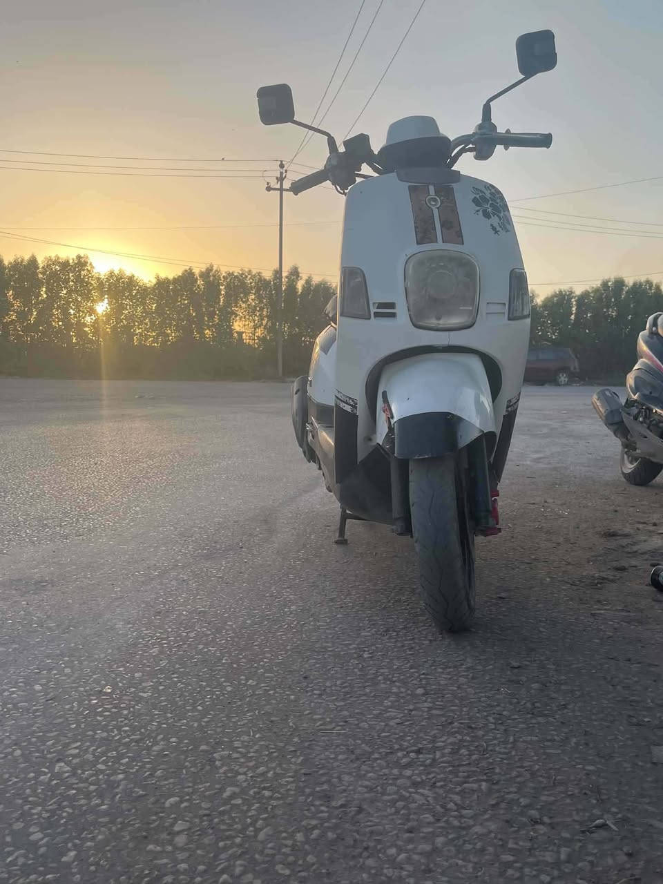 سلام عليكم دراحه بوليس نوزل للبيع مكينه نكره سلف شلعه معدل طياره مكينه مفتوح الكفرات بلاد كهربائيات كلهه شغاله عداد كلهه شغال دراجه جاهزه كلهه بيه نقص كلوبات مال اشاير فقط السعر 450 وبيه مجالل مكان بابل مسيب حي المعلمن هذا رقمي ***********
