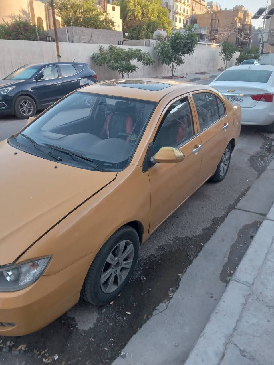 سلام عليكم سياره جاهزه من مكينه وكير وتبريد وحداد رقم الاماني بغداد سنويه بسمي الحد ٢٧ تنتهي موديل ٢٠١١ السعر ٣٧ ورقه وبيه مجال عنواني بغداد الكراده وهيه عليه ١٧٠ الف وغرامات عليه ١٥٠ الف اليحب هاذه رقمي *********** وبي واتساب
