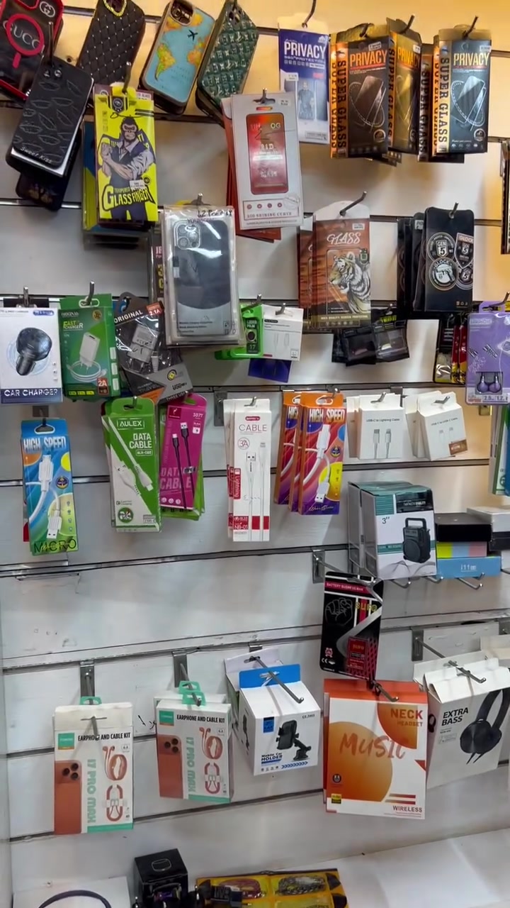 يوجد لدينا استنساخ وأكسسوارات ب أسعاره مناسبه الموقع قرب المستشفى الجمهوري 📍.


**إذا كنت صاحب هذا الإعلان وتريد حذفه لأي سبب، رجاءا أرسل رسالة إلى الدعم الفني**