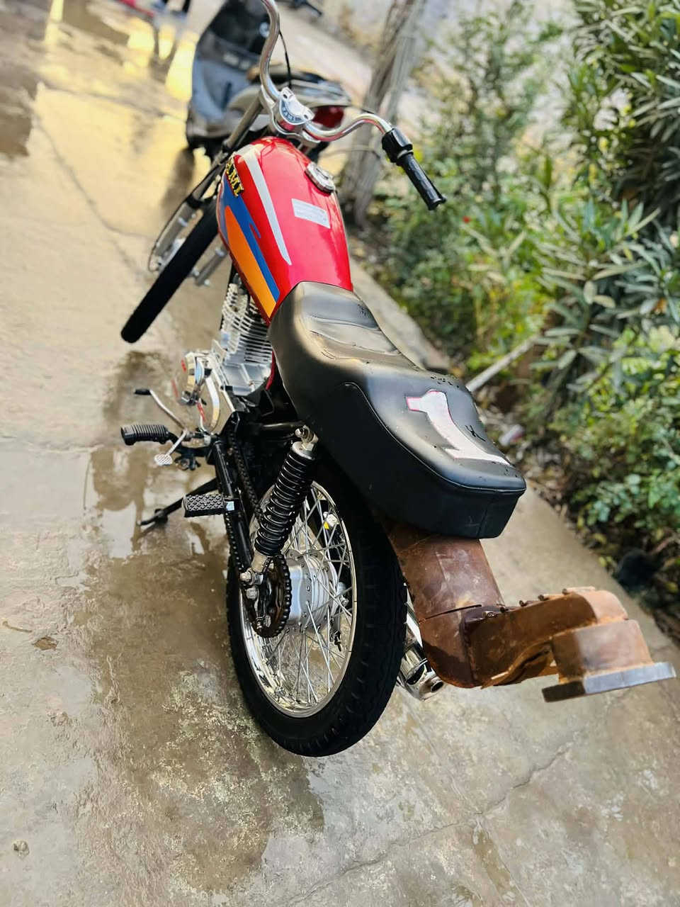 السلام عليكم للبيع تعمير كله جديد شاصي 12 اصولي والباقي كله جديد مكينه كفاله سعر 850 وبيها مجال شراي تعال خاص او تصل ***********
