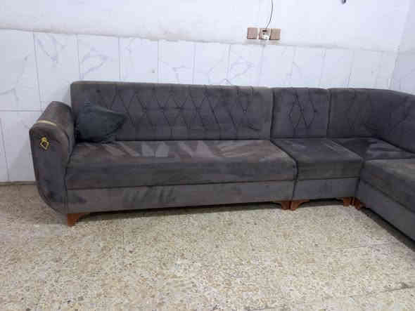 ديوان تكمه نظيف جدا 8مقاعد ب175الف وبي مجال المكان الوشاش *********** يوجد توصيل بكروة يوجد واتس آب
