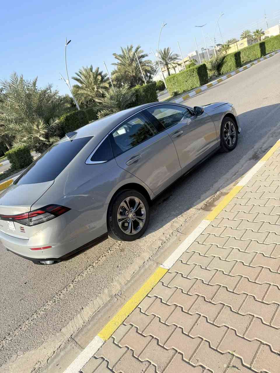 ياالله 
هوندا اكورد Exl 24
السيارة ماشية 58
﻿﻿مكينة 2000 هايبرد تنفس طبيعي
﻿﻿شفتات ستيرن
﻿﻿شاشة كبيرة
﻿﻿كشنات جلد
﻿﻿فتحة سقف
﻿﻿كاميرا خلفية
﻿﻿مانع تصادم
﻿﻿محدد مسار
﻿﻿تصحيح مسار
﻿﻿بصمه تشغيل ابواب
﻿﻿مثبت سرعة
﻿﻿مانع انزلاق
﻿﻿دخول ذكي
﻿﻿إنارة ترحيبية
﻿﻿هندبريك كهرباء
﻿﻿حساسات مطر
﻿﻿أوامر صوتية
﻿﻿3 أنظمة قيادة
تبريد قطعتين
حساس خلفي
كشنات اثنين كهرباء
السعر 170 ورقه بلاش $مجال بسيط

1HGCY2F63RA060263 رقم الشاصي
الاستفسار ***********

السعر مناسب  تره بس كمرك صار 38$

ملاحظه نقص رادار امامي فقط 
الرقم مجاني
